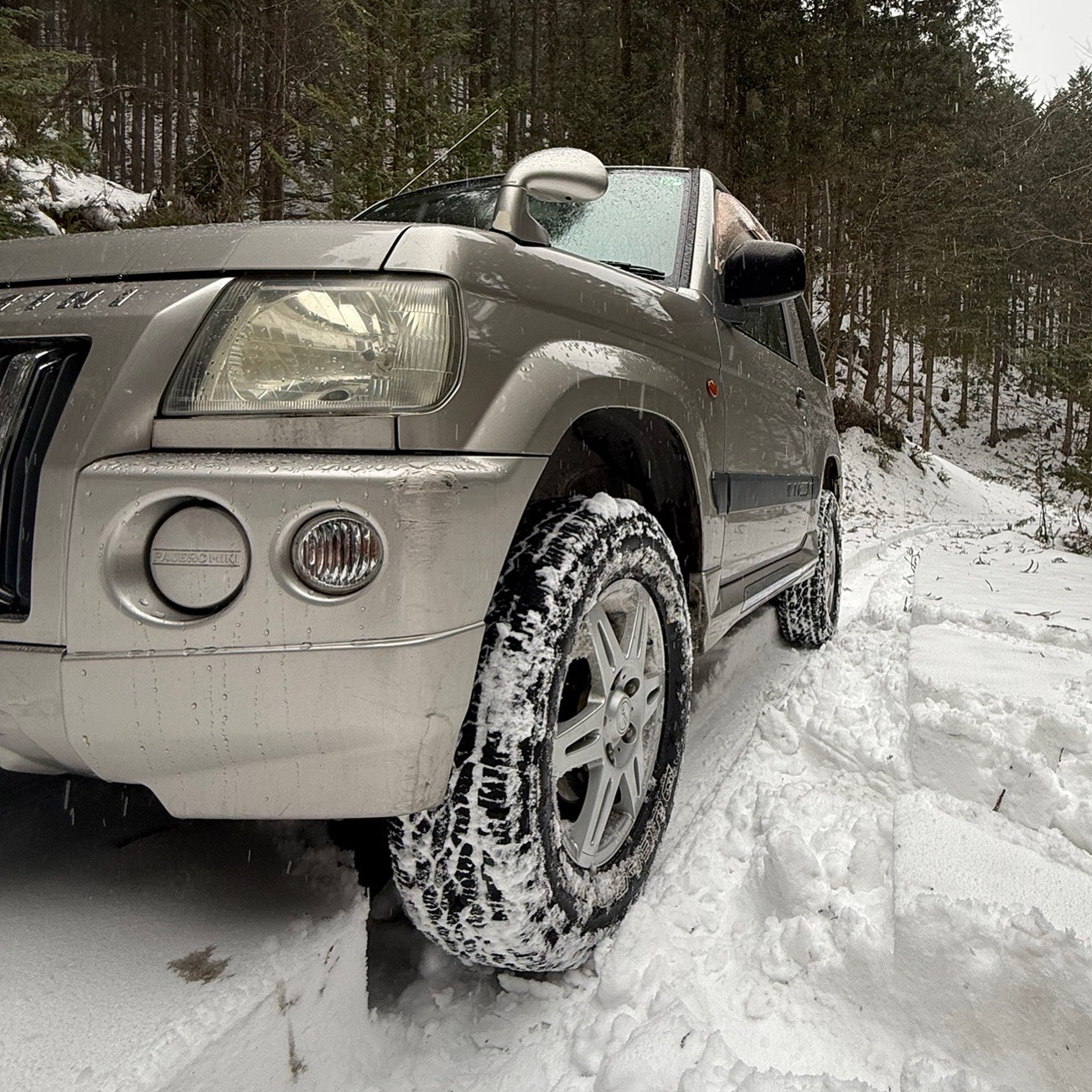 雪道をDUELER A/T 002をパジェロミニに装着して走行してみました 